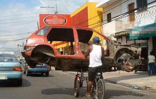 Shipper “bac thay” lam netizen tron mat voi pha giao hang cong kenh