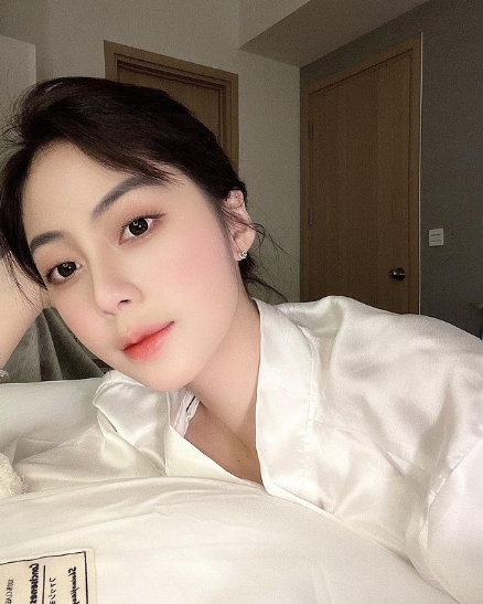 Ngoài Linh Ngọc Đàm, Mimi còn có mối quan hệ thân thiết với Xoài Non, Duy Nhỏ, Quang Cuốn, MisThy,...