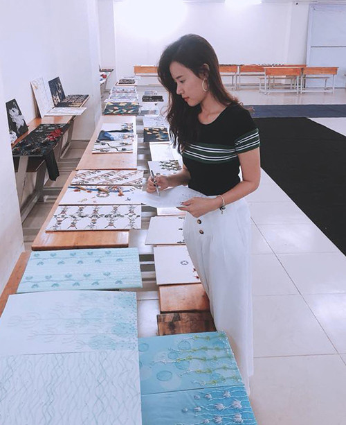 Ở tuổi 32, Midu vẫn độc thân vui vẻ nhưng lại rất thành công trong sự nghiệp. Ảnh: FBNV