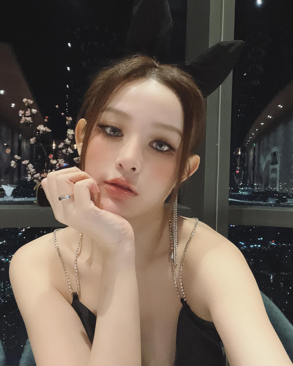 Là hot girl đời đầu ghi điểm bởi gương mặt "trẻ mãi không già", khi sự nghiệp diễn xuất bắt đầu đi lên, Huyền Baby bất ngờ rẽ ngang kết hôn với đại gia Sài thành năm 2013.