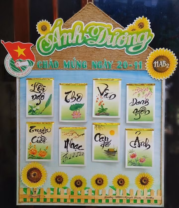 Báo tường thời xưa thường được làm một cách khá đơn giản từ những vật dụng quen thuộc như: giấy A0, bút màu, tranh ảnh sưu tầm về thầy cô...