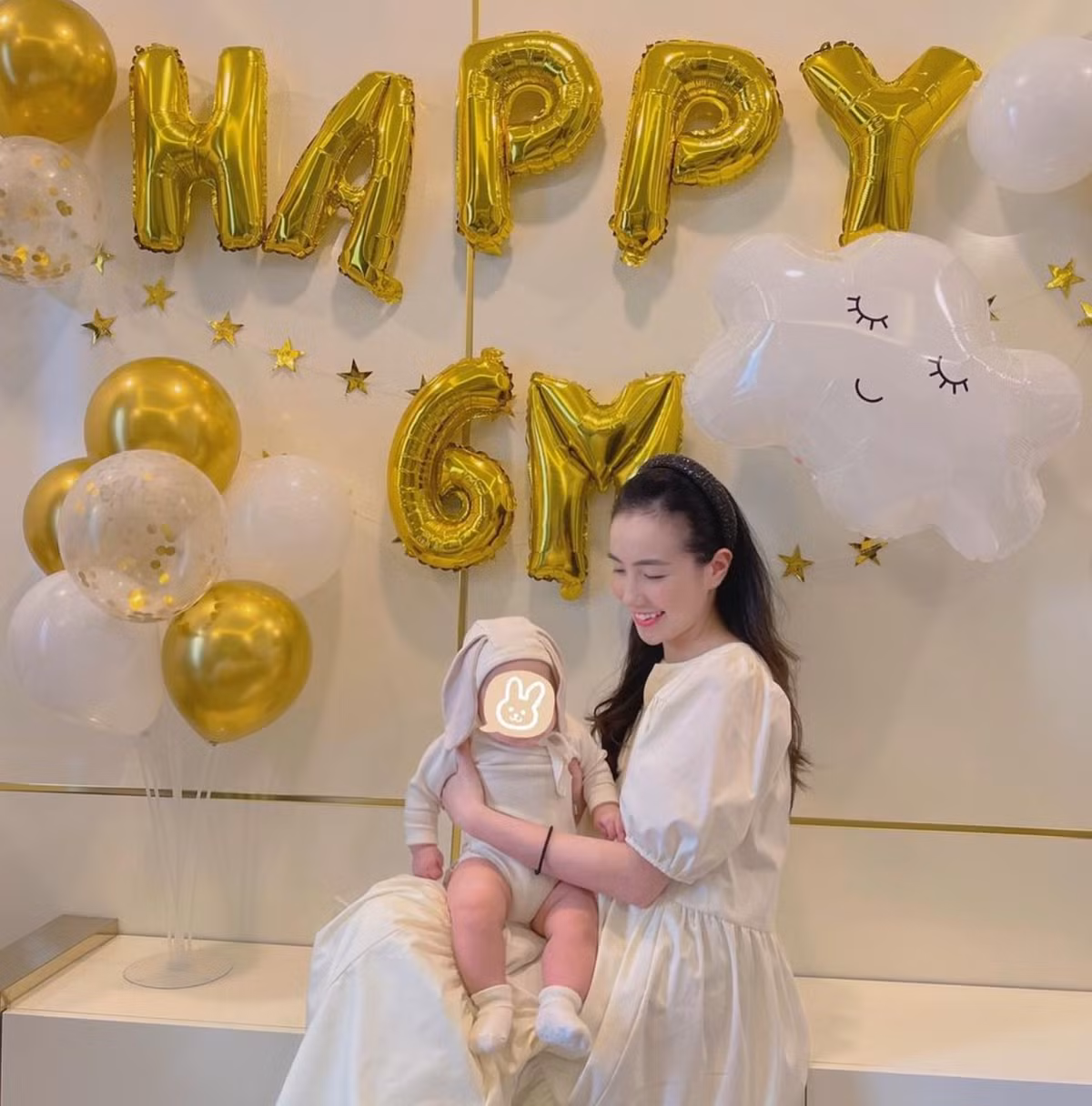 Cựu hot girl cho biết đó là lý do mà cô thường xuyên mặc váy rộng để che khuyết điểm của mình.