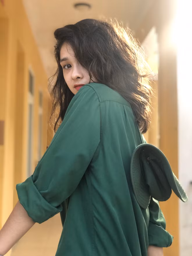 Hiện tại, Emily đang trong thời gian thi nên lịch học ôn thi khá căng thẳng.