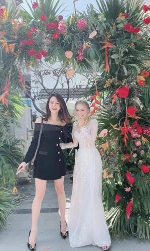 Xememis và Đức Phạm là anh em họ còn Diệp Lâm Anh và Xoài Non cũng có mối quan hệ khá thân thiết.