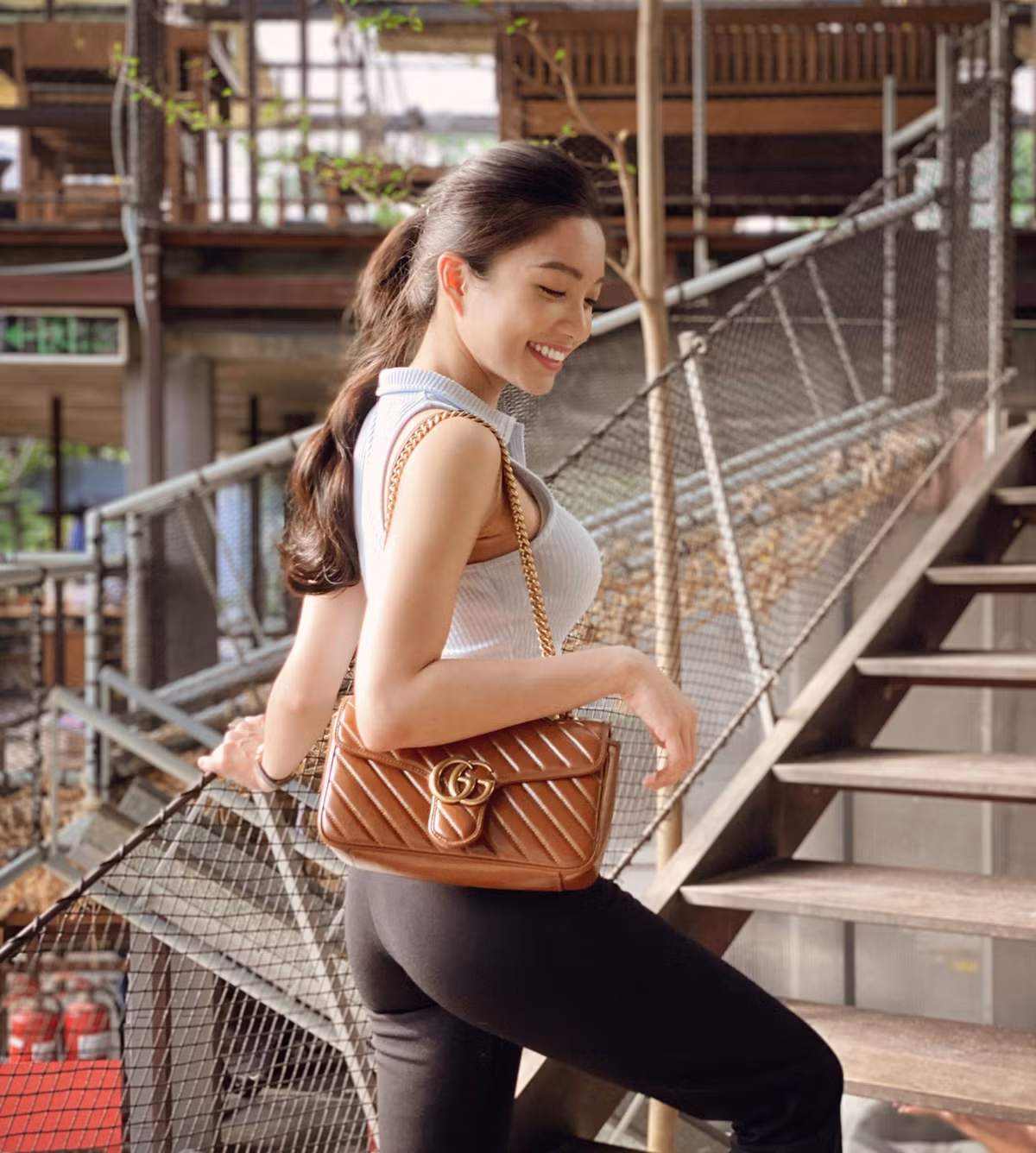 Nắm trong tay nhiều công việc đem đến cho Trinh nguồn thu nhập khá tốt.