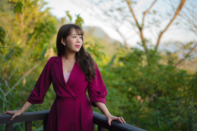 Đính kèm hình ảnh, Diệp Chi chia sẻ: "Làm việc quần quật cả năm trời, mới được "đi trốn" ít hôm".