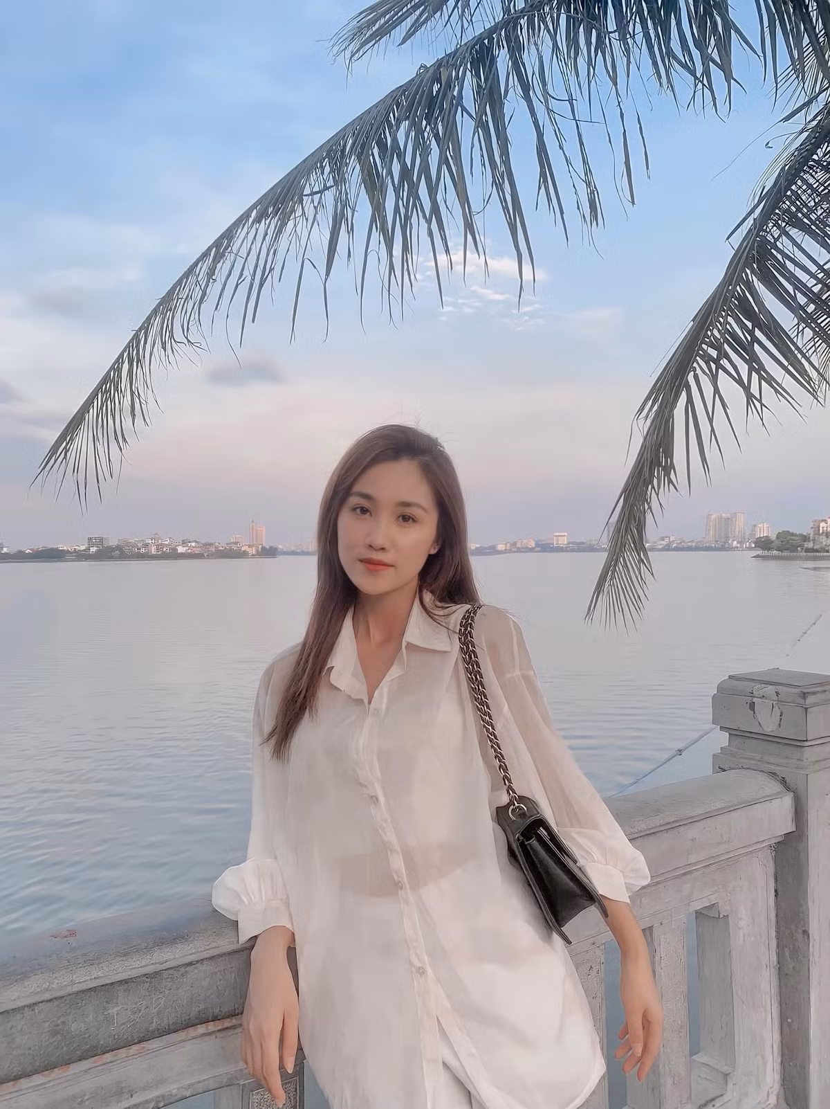 Cô nàng đặc biệt gây chú ý với ngoại hình ưa nhìn, gương mặt xinh xắn.