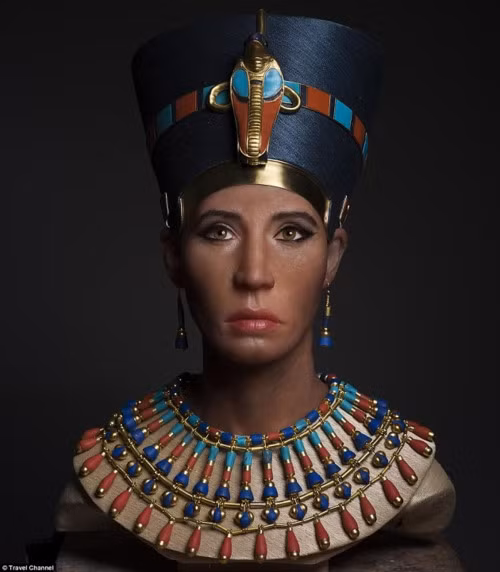 Gương mặt nữ hoàng Nefertiti.