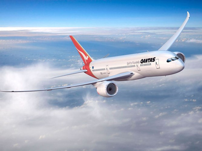 Chuyến bay từ Perth, Australia tới London, Anh Quốc (Qantas Airlines) với quãng đường 14.500 km và bay trong khoảng 17 giờ 20 phút. Sử dụng máy bay Boeing 787 và chuyến bay đầu tiên: 24/3/2018.