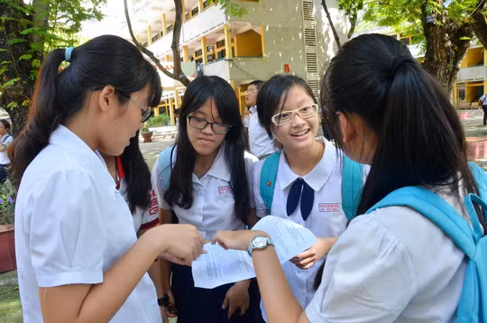 Thí sinh dự thi lớp 10 tại TP HCM Ảnh: TẤN THẠNH.