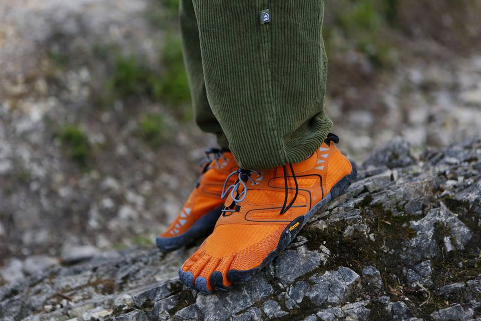 Vibram là một trong những kiểu giày khó hiểu với chi tiết 5 ngón chân kém tinh tế trên phần mũi.