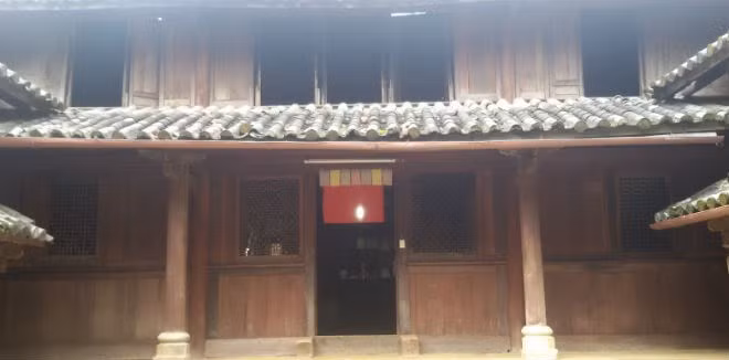 Nơi thờ cúng tổ tiên của dòng họ Vương. Ảnh: Vân Ảnh.