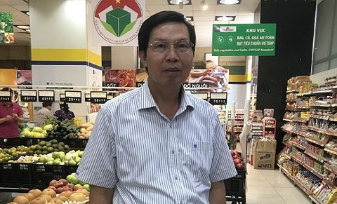 Phó Giám đốc Sở Y tế Hà Nội Trần Văn Chung đánh giá về công tác đảm bảo ATTP sau khi trực tiếp kiểm tra tại 1 siêu thị ở quận Thanh Xuân.