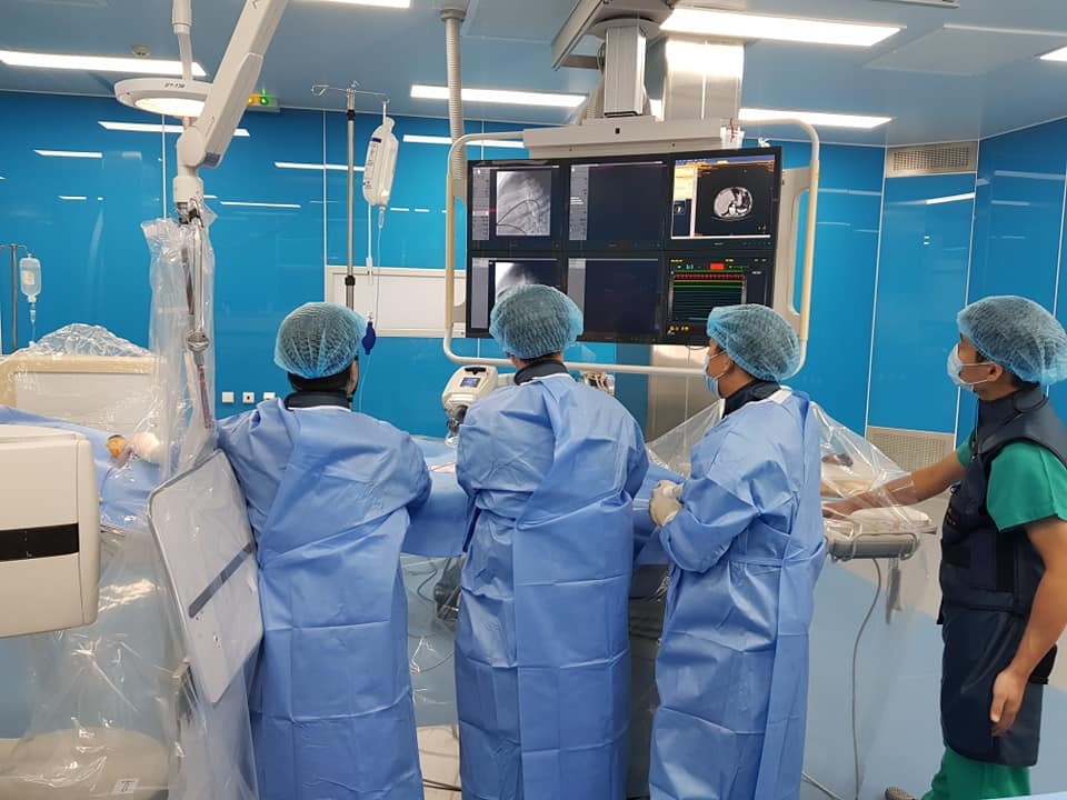 Điều trị thành công bệnh nhi tim mạch bẩm sinh bằng máy DSA - Hình 5 Dieu tri thanh cong benh nhi tim mach bam sinh bang may DSA-Hinh-5