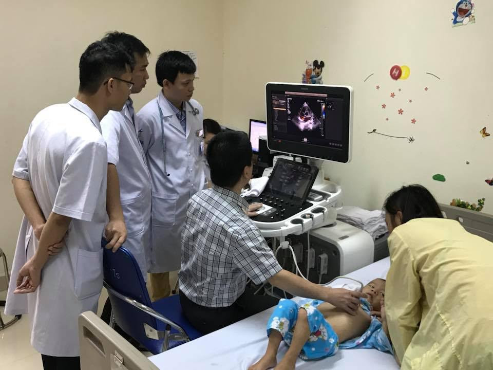 Điều trị thành công bệnh nhi tim mạch bẩm sinh bằng máy DSA - Hình 6 Dieu tri thanh cong benh nhi tim mach bam sinh bang may DSA-Hinh-6