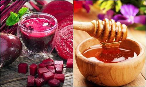 Hòa một ít mật ong cùng với củ dền xay nhuyễn, chắc chắn đôi môi của bạn chẳng sợ bị thâm nữa rồi. 