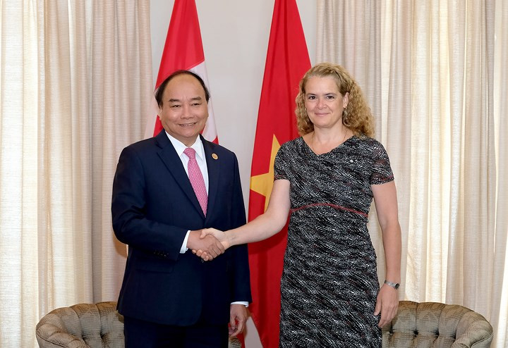 Nhân dịp dự Hội nghị Thượng đỉnh G7 mở rộng và thăm Canada, trưa 8/6 (theo giờ địa phương), tại Thành phố Quebec, Thủ tướng Nguyễn Xuân Phúc hội kiến với Toàn quyền Canada Julie Payette.