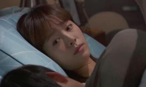 Rất nhiều đàn ông đã ngầm so sánh cảm giác khi ân ái với vợ và người yêu cũ mà bạn không hề hay biết - Ảnh minh họa: Internet.