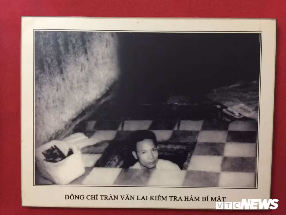 Sau 7 tháng, căn hầm được hoàn thành với kích thước dài 2m, ngang 1,2m, cao 2,5m với 4 cửa thoát, vách và nền hầm được làm bằng xi măng dày để chống thấm. Trong hầm có 4 khung tròn nối với ống thoát nước, kích thước vừa một người chui để thoát hiểm. Điểm đặt miệng hầm được chọn gần cầu thang và nắp đậy được cấu tạo bằng 6 miếng gạch dính liền có chốt vặn.