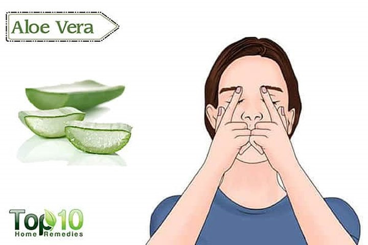  7. Lô hội sở hữu đặc tính chống viêm và chống oxy hóa giúp giải quyết mắt đỏ và kích ứng mắt. Một nghiên cứu năm 2012 được công bố trên tạp chí Pharmaceutical Biology cho thấy lô hội chứa nhiều chất hoạt tính dược lý có khả năng điều chỉnh chức năng tế bào. Chất chiết xuất albera vera và etyl axetat có thể được sử dụng trong thuốc nhỏ mắt để điều trị viêm và các bệnh khác của mắt. 