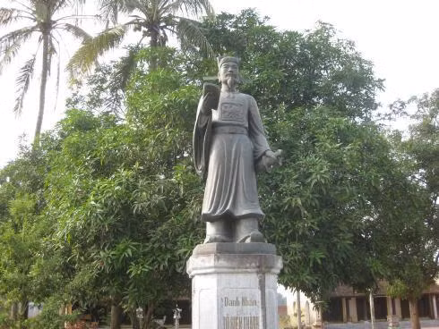 Tượng Tô Hiến Thành.