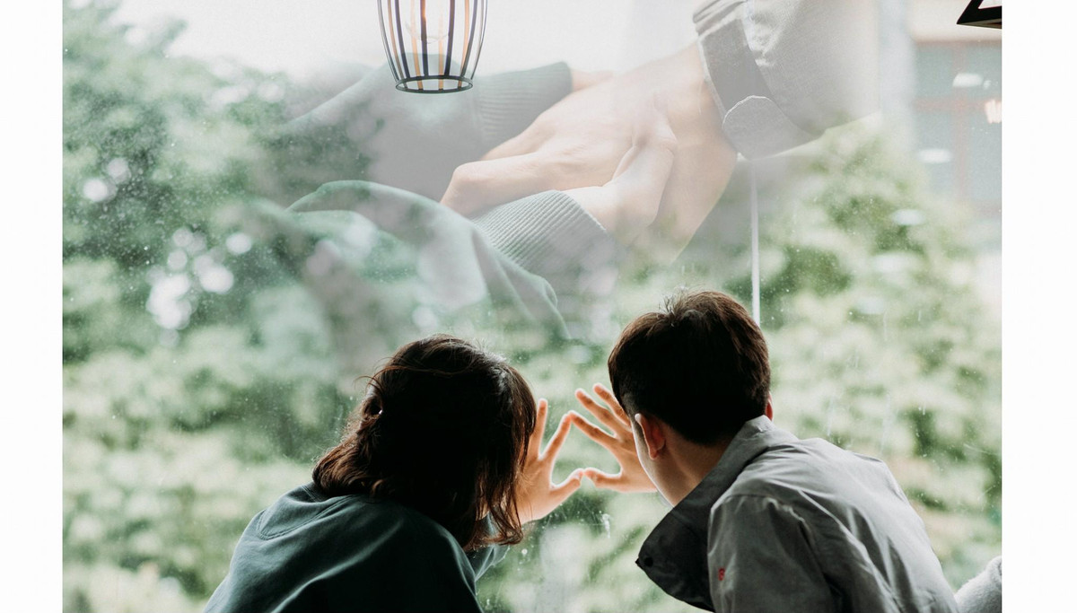 Luôn dành cho nhau những nụ hôn ngọt ngào, chắc chắn vợ chồng bạn sẽ hạnh phúc - Ảnh minh họa: Internet.