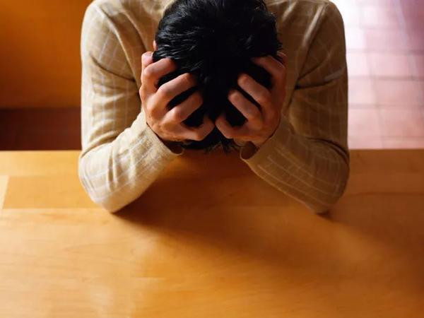 Thế nhưng suốt 35 năm sống chung với vợ, ông vẫn có tới 9 người con. (Ảnh minh họa).