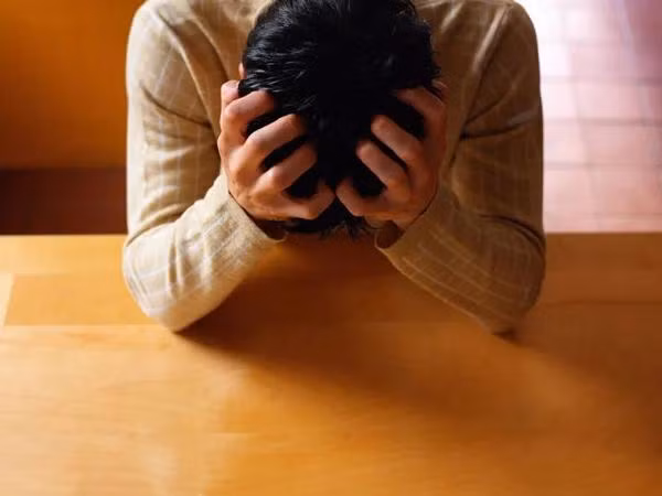 Thế nhưng suốt 35 năm sống chung với vợ, ông vẫn có tới 9 người con. (Ảnh minh họa).