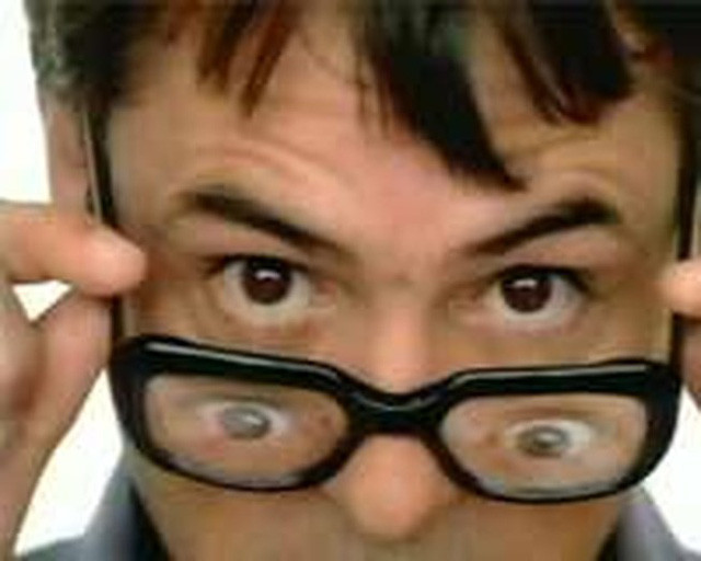 Song thị là tình trạng mắt nhìn một vật mà chuyển thành hai.