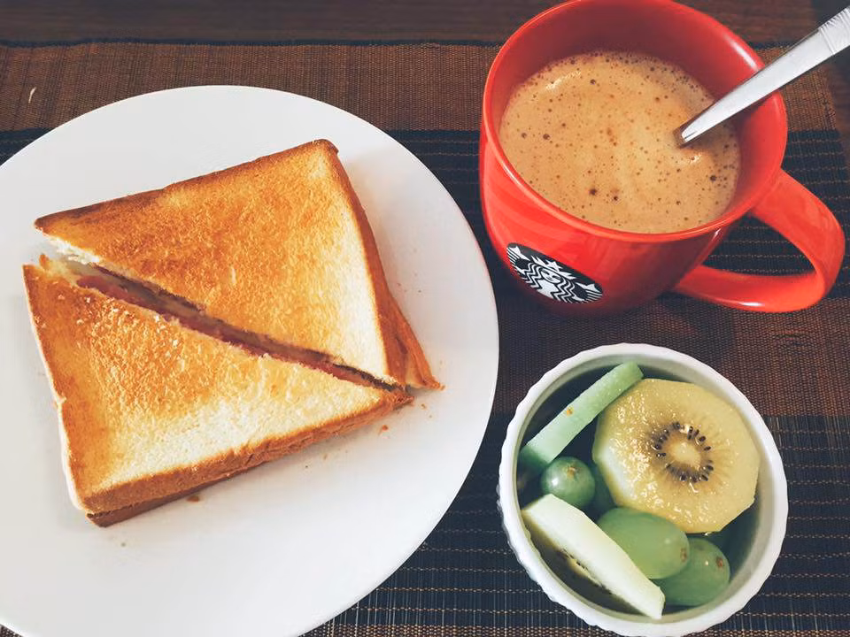 Cham 3 con nhung vo dam sang nao cung vao bep khien chong quen hang quan-Hinh-13