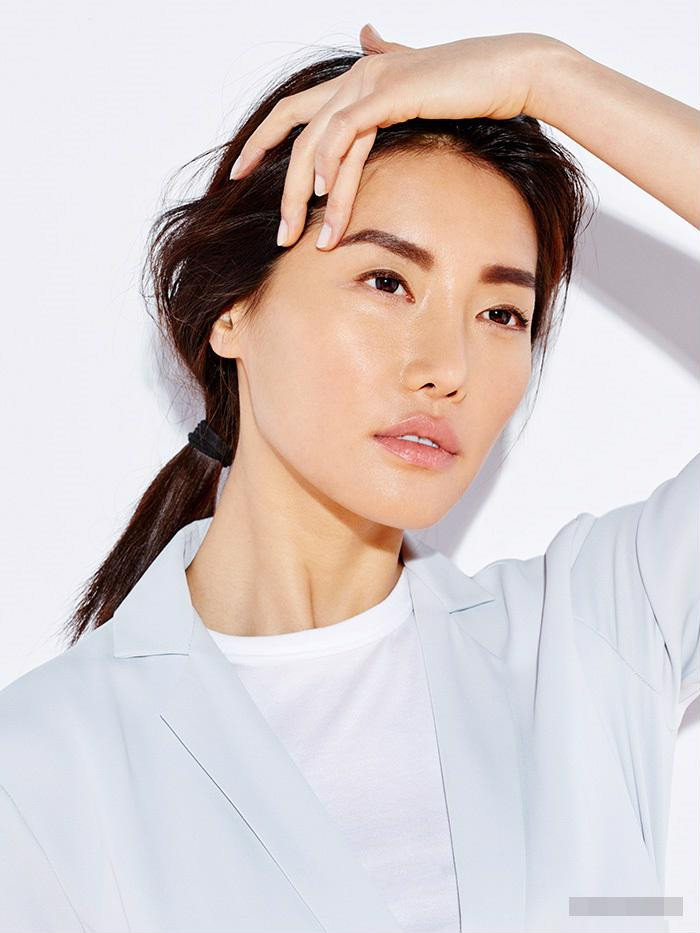 Thường xuyên tập động tác yoga này mỡ thừa xung quanh cổ, hai bên cằm sẽ bị loại bỏ nhanh chóng - Ảnh: Internet.