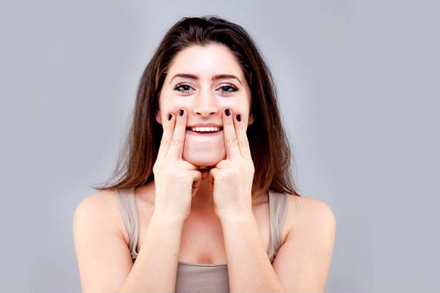 Yoga giúp làn da khỏe đẹp, tươi trẻ và xóa mờ nếp nhăn cực kỳ nhanh chóng - Ảnh: Internet.