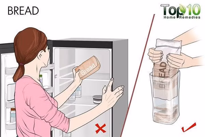 Bánh mì: Bánh mì là một món ăn sáng quen thuộc của nhiều gia đình. Nhiều người thường để nó trong tủ lạnh, điều này hoàn toàn sai lầm. Bột mì để làm bánh mì chứa tinh bột và khi tinh bột tiếp xúc với độ ẩm, nó bị phá vỡ và làm cho bánh mì khô nhanh chóng. Luôn luôn giữ bánh mì ở nơi mát mẻ, khô ráo, tránh ánh nắng trực tiếp.