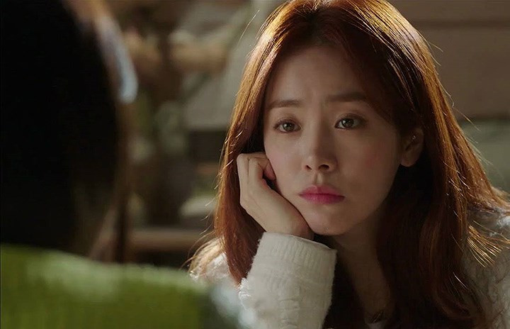  Nghiện ngôn tình và phim Hàn quốc. Nhiều cô nàng vì quá "nghiện" phim Hàn, tiểu thuyết ngôn tình mà luôn đặt cho mình những hình mẫu chuẩn soái ca. Nhưng sự thực là ngoài đời sẽ chẳng có chàng trai nào hoàn mỹ như trên phim hay trong tiểu thuyết cả và vì vậy nàng vẫn cứ mãi lẻ bóng. 