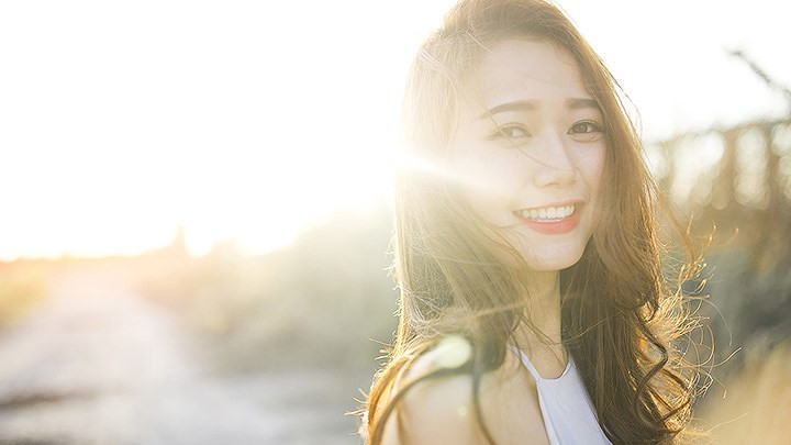  Quá cầu toàn. Không ảo tưởng về những hình mẫu trên phim ảnh, nhưng lại quá cầu toàn, muốn mọi thứ phải hoàn hảo theo ý muốn của mình cũng dễ khiến các nàng mãi không tìm thấy người yêu. Nàng hãy nhớ rằng, không có gì là tuyệt đối và bạn cũng vậy, nên đừng đòi hỏi quá cao ở đối phương.