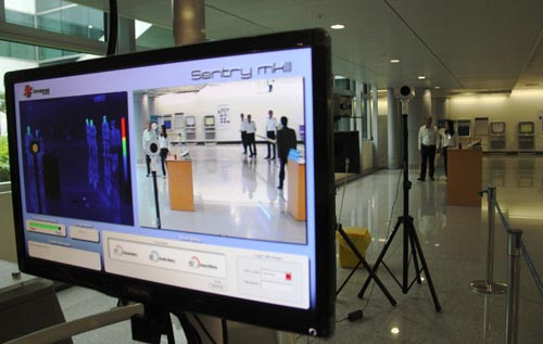 Hình ảnh Bọ truỏng Y té kiẻm tra chóng MERS tại TP HCM-Hinh-3