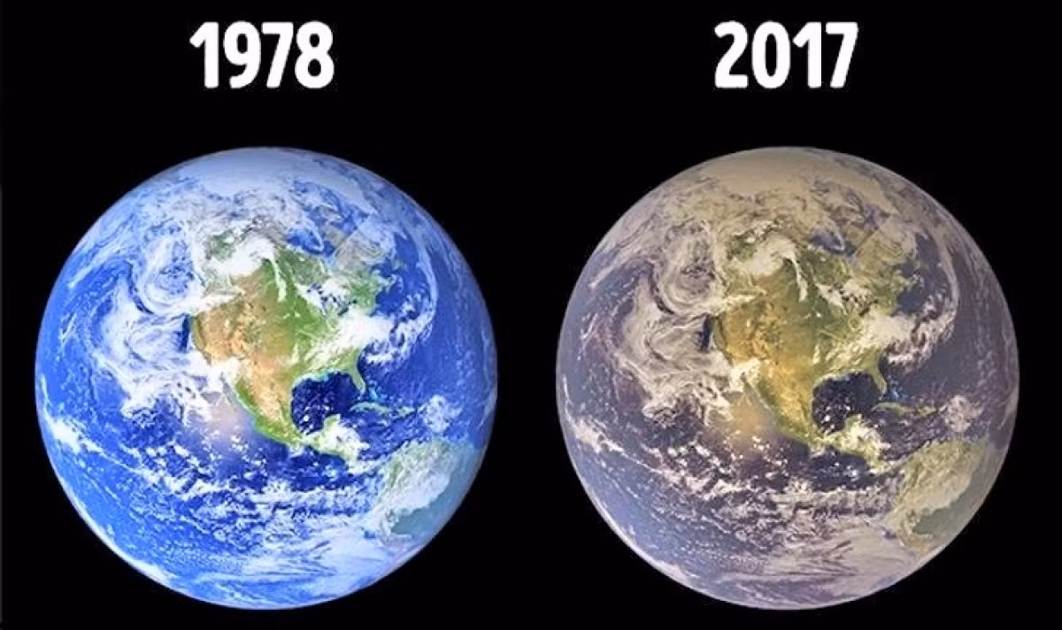 Có thể nhìn thấy hành tinh bị ô nhiễm nặng từ không gian. Theo các phi hành gia, tầm nhìn về Trái Đất từ không gian vào năm 1978 rất khác so với hiện tại. Do lượng lớn các mảnh vụn và chất thải không gian, hành tinh có màu xanh lá cây-trắng-xanh chuyển sang màu nâu-xám-đen. Ảnh: VOV.