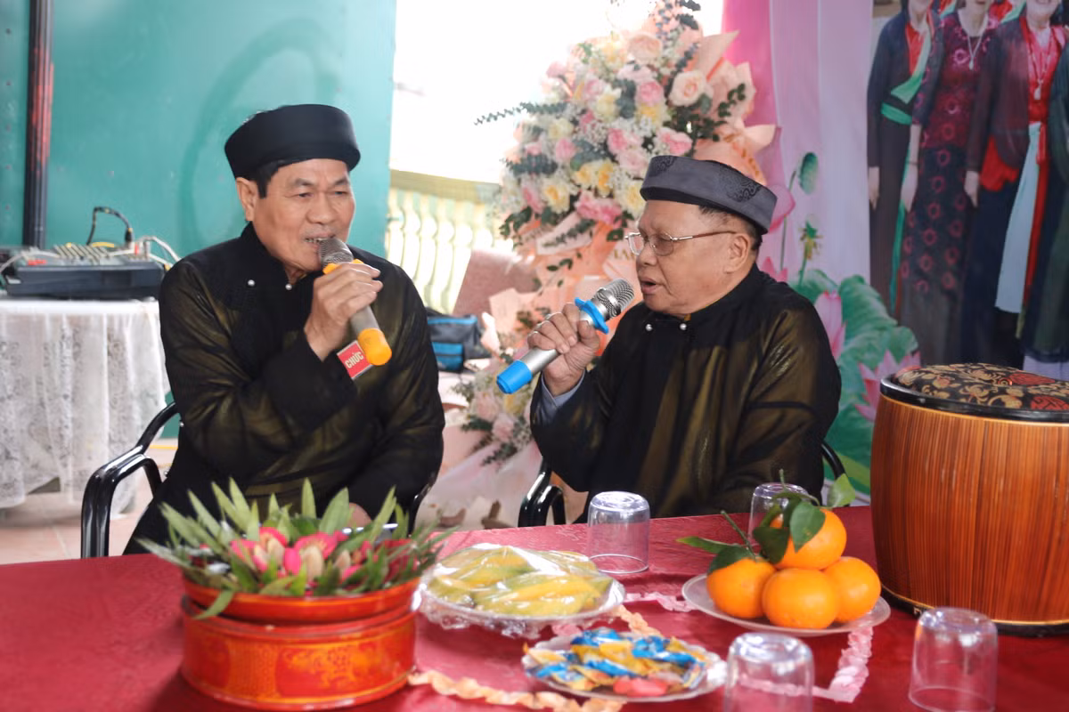 Doc dao quan ho co chi co o Cham Khe-Hinh-2