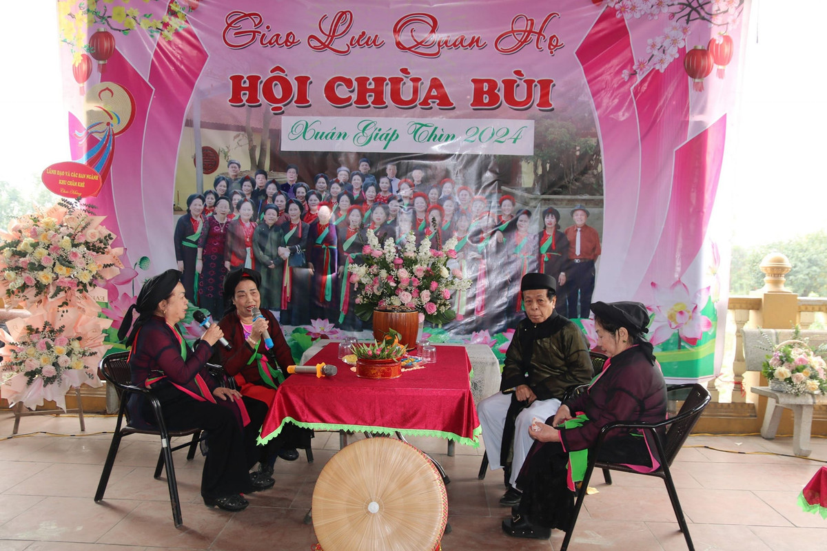 Doc dao quan ho co chi co o Cham Khe