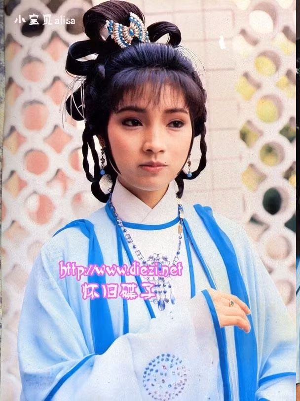 Sở hữu vẻ đẹp phi phàm cùng tài năng hiếm có, nàng kỹ nữ Lý Sư Sư khiến Tống Huy Tông say đắm đến mức sai quân đào cả một đường hầm thông từ nội cung đến phòng nàng để thỏa nỗi nhớ mong.