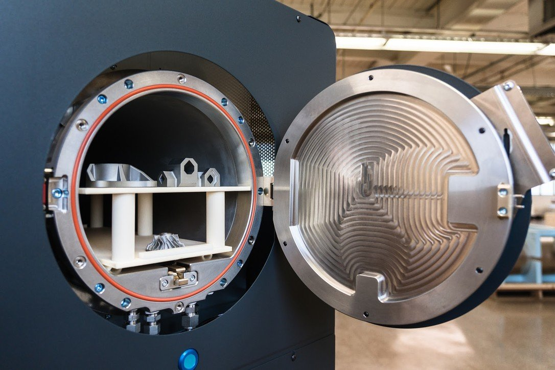 Với sự phát triển không ngừng của công nghệ in 3D, cho đến nay người dùng đã có thể dễ dàng có được hàng loạt các sản phẩm in 3D độc đáo từ chiếc máy in 3D.