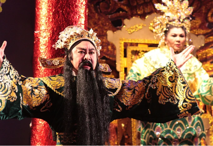 Từ nhỏ Tô Hiến Thành đã bộc lộ sự thông minh, tinh thông văn võ của mình. Ông được vua Lý Anh Tông mời vào cung. Ảnh: Nhân vật lịch sử Tô Hiến Thành đã được sân khấu hóa. Tác giả: Thanh Nghiệp.