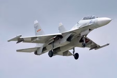 Tiêm kích Su-30MK2 của Hải quân Trung Quốc.