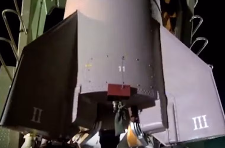 Cận cảnh các cánh đuôi đạn tên lửa Emad.