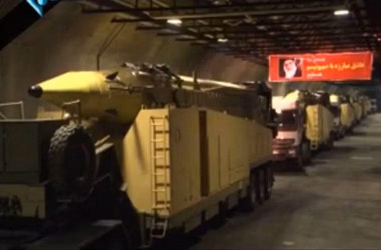 Tư lệnh IRGC tuyên bố rằng, việc chuyển giao tên lửa đạn đạo tầm trung Emad sẽ diễn ra vào năm 2016.