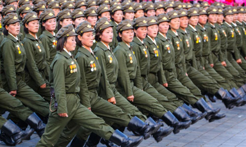 Các nữ binh khối dân quân.