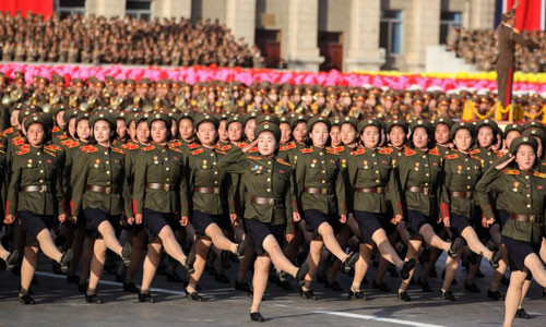 Lực lượng nữ giới trong Quân đội Triều Tiên phục vụ rất rộng rãi ở nhiều quân binh chủng, thậm chí là nằm ở cả không quân – vốn đòi hỏi khắt khe về sức khỏe.