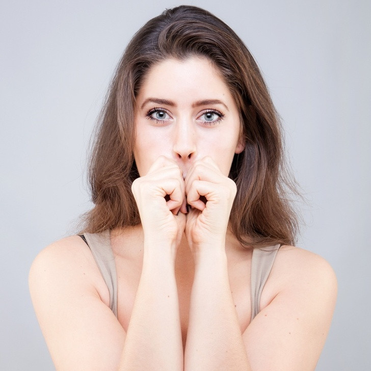 Kiên trì tập yoga cho mặt thường xuyên giúp gọn mũi