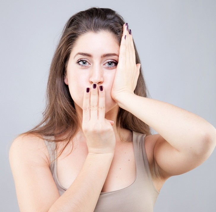 Bài tập yoga cho mặt trẻ hóa làn da hoàn toàn tự nhiên