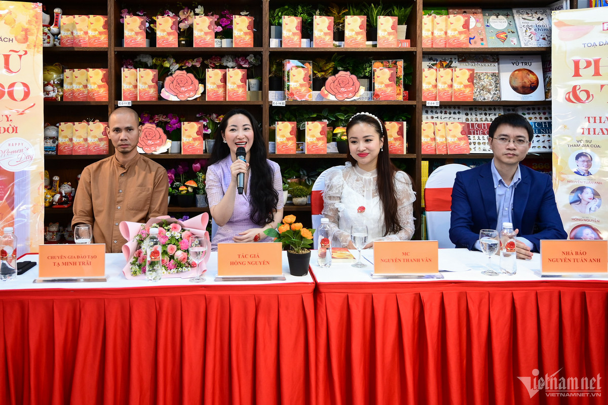 Sach hay co vu phu nu thay doi tu duy, lam chu cuoc doi